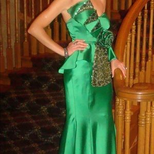 Evening nice green dress